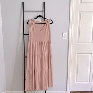 NWOT Soft Pink Maxi Dress, Light pink tiered dress, sleeveless v neck tank Fall